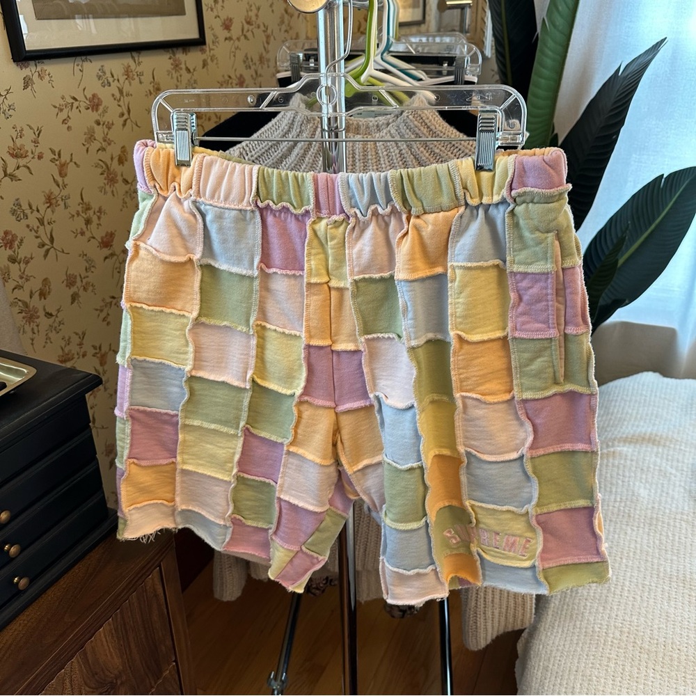 Supreme Ss22 Reverse Patchwork Sweatshort Sz M - image 1